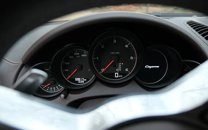 Porsche Cayenne cena 220000 przebieg: 60000, rok produkcji 2016 z Przecław małe 106